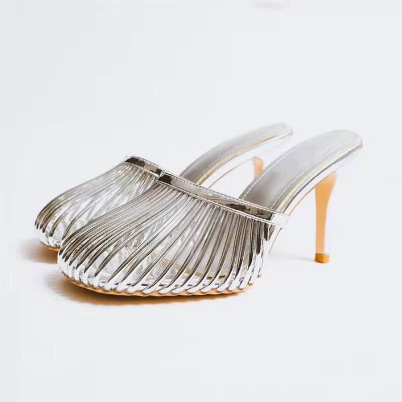 XI Heels