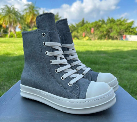 RickiO Horse Shoes