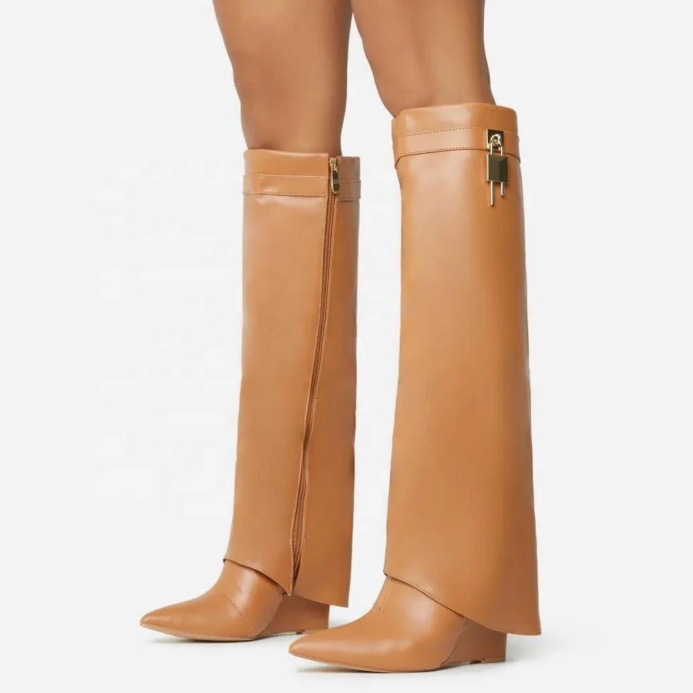 Venchi Shark Boots XL - Dupe Department 