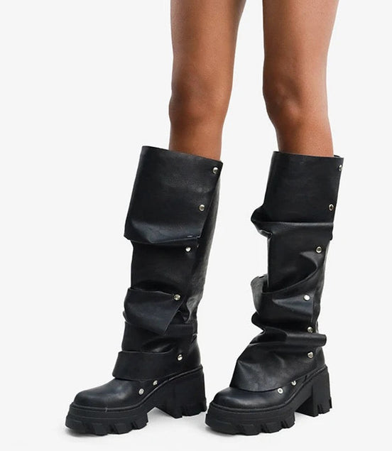AZUMA Pleated Up Boots