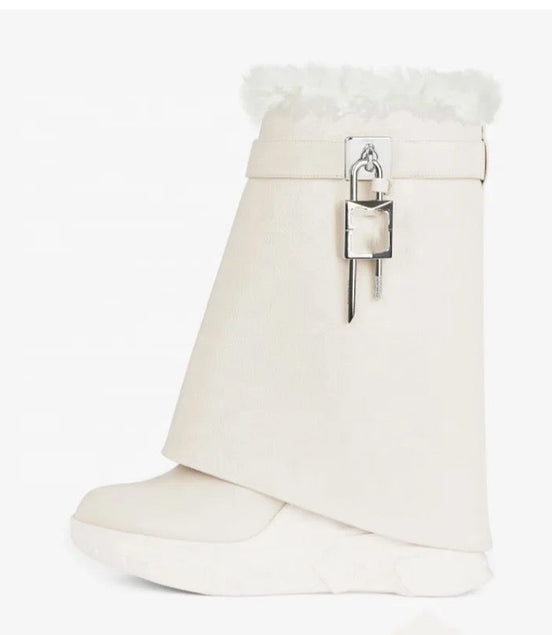 Venchi Fur Boots - Dupe Department 