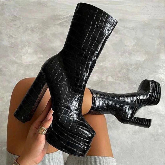 Black Outside Heel Boots