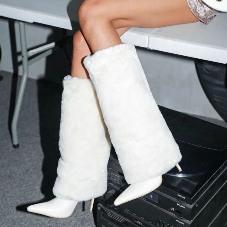Furry Tingz Boots - Dupe Department 