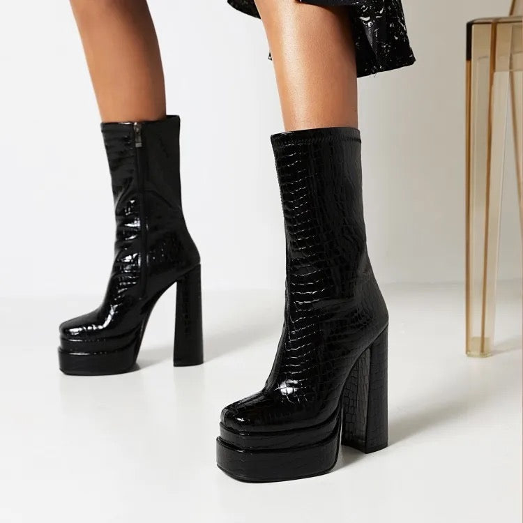 Black Outside Heel Boots