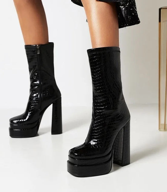 Black Outside Heel Boots