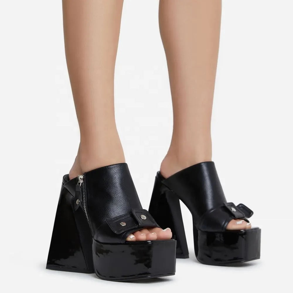 Disèl Platform Heels - Dupe Department 