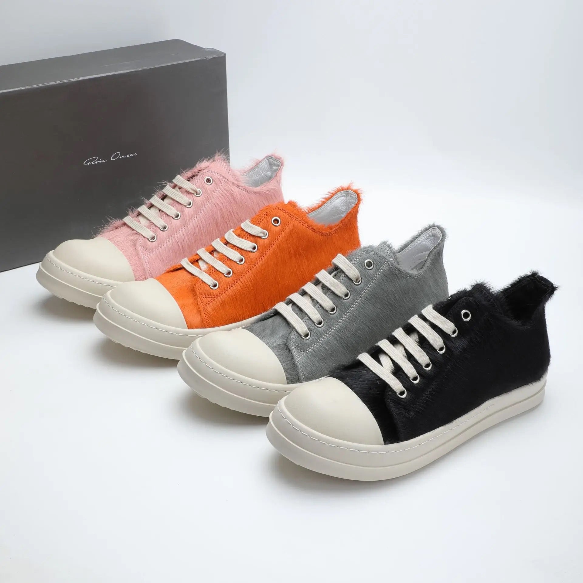 RickiO Horse Low Shoes - Dupe Department 